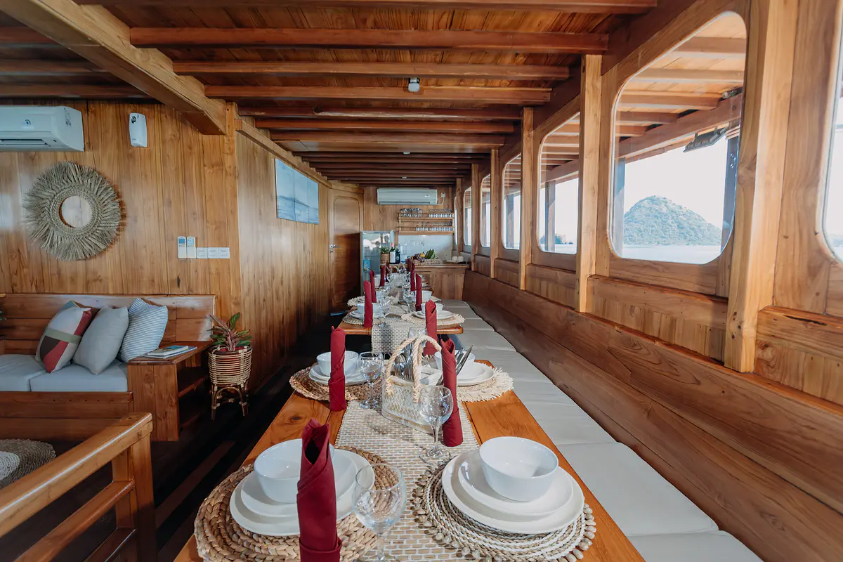 Andamari Phinisi - Luxury Phinisi Komodo Charter 2026